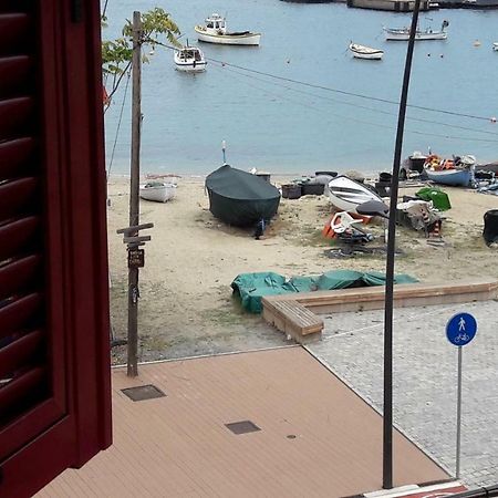 Residenza Lux Fronte Mare Apartment วาโด ลีกูเร ภายนอก รูปภาพ