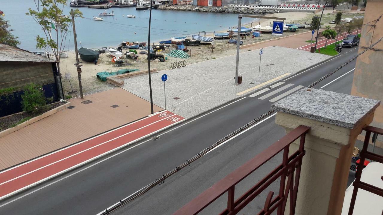 Residenza Lux Fronte Mare Apartment วาโด ลีกูเร ภายนอก รูปภาพ